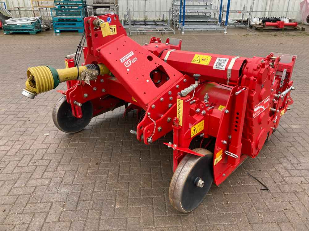 Grimme Grimme GF 200, 2 Row/ Single Bed, Hook Tine Tilla - Kombains: foto 1 Grimme Grimme GF 200, 2 Row/ Single Bed, Hook Tine Tilla - Kombains: foto 1
