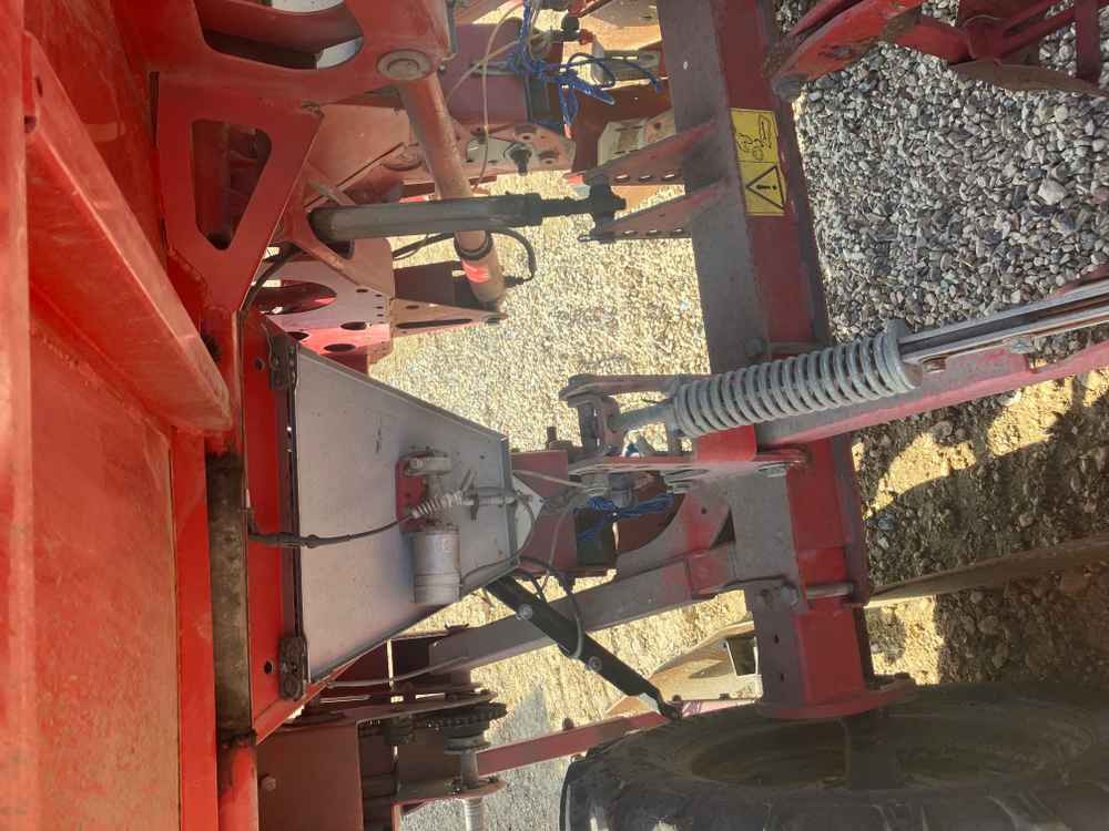 Grimme Grimme GL 32 B, 2 Row, Cup, Potato Planter - Kombains: foto 3 Grimme Grimme GL 32 B, 2 Row, Cup, Potato Planter - Kombains: foto 3