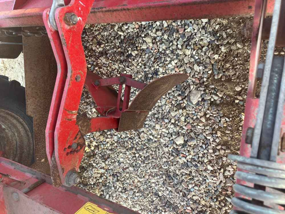 Grimme Grimme GL 32 B, 2 Row, Cup, Potato Planter - Kombains: foto 5 Grimme Grimme GL 32 B, 2 Row, Cup, Potato Planter - Kombains: foto 5