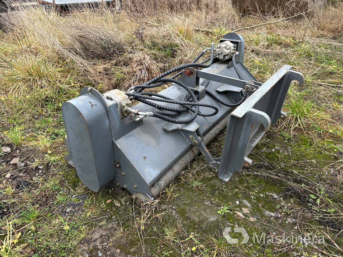 Betesputs 1800 fäste SMS/Trima - Pļaujmašīna-smalcinātājs: foto 3 Betesputs 1800 fäste SMS/Trima - Pļaujmašīna-smalcinātājs: foto 3