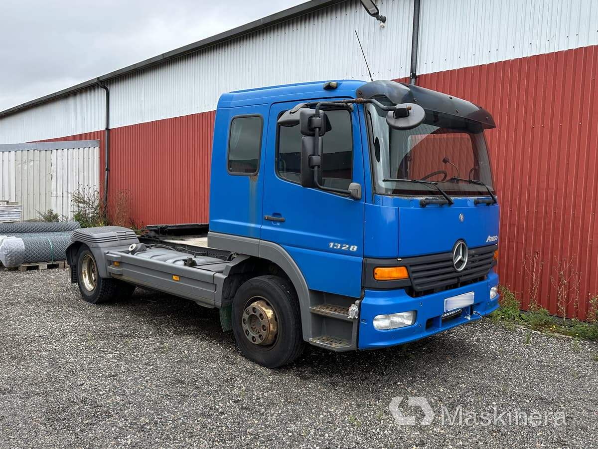 Lastbil Mercedes-Benz Atego 1328 LS 4X - Citas iekārtas: foto 1 Lastbil Mercedes-Benz Atego 1328 LS 4X - Citas iekārtas: foto 1
