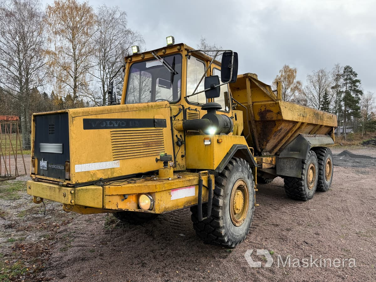 Dumper Volvo A25 5350B 6X6 - Artikulētias pašizgāzējs: foto 1 Dumper Volvo A25 5350B 6X6 - Artikulētias pašizgāzējs: foto 1