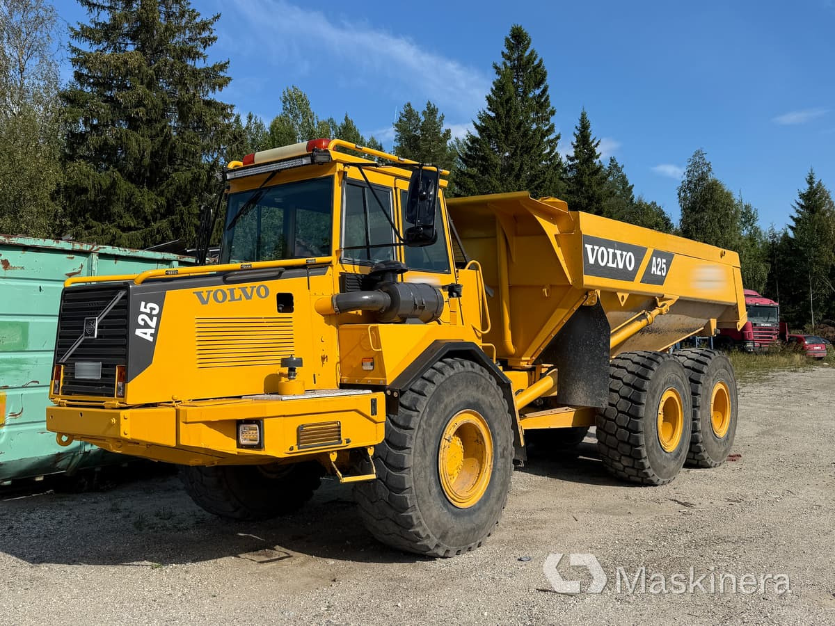 Dumper Volvo A25C - Artikulētias pašizgāzējs: foto 1 Dumper Volvo A25C - Artikulētias pašizgāzējs: foto 1