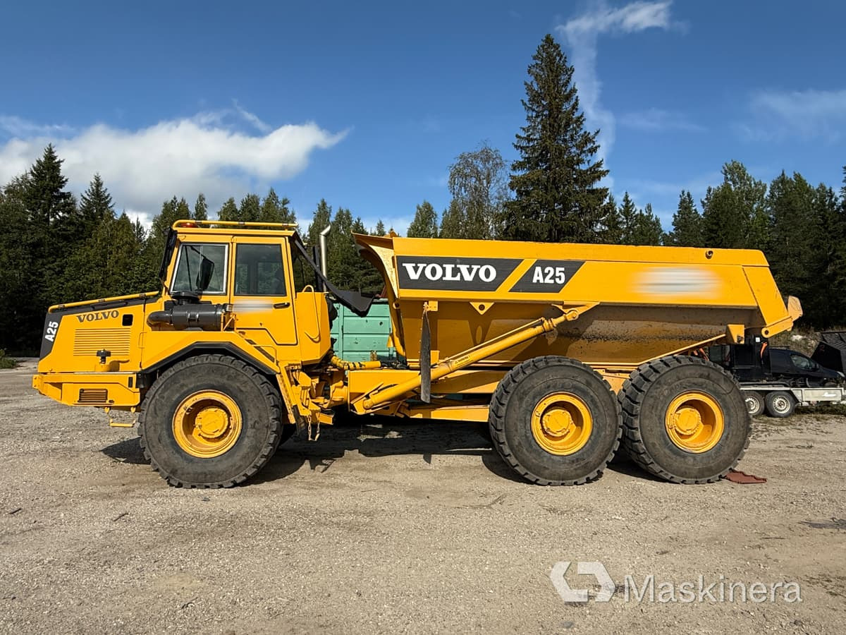 Dumper Volvo A25C - Artikulētias pašizgāzējs: foto 2 Dumper Volvo A25C - Artikulētias pašizgāzējs: foto 2