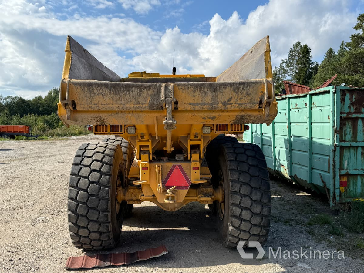 Dumper Volvo A25C - Artikulētias pašizgāzējs: foto 4 Dumper Volvo A25C - Artikulētias pašizgāzējs: foto 4