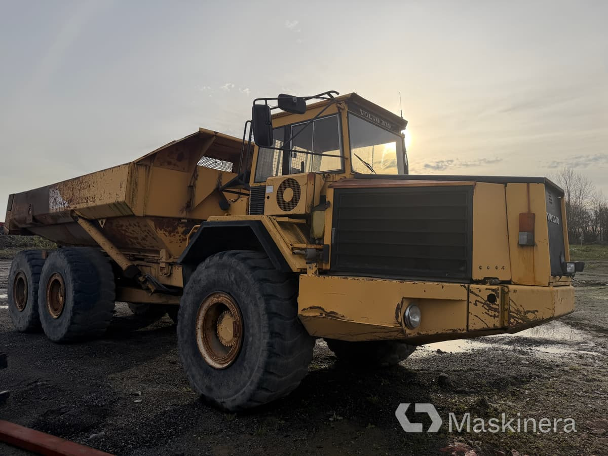 Dumper Volvo A35 - Artikulētias pašizgāzējs: foto 4 Dumper Volvo A35 - Artikulētias pašizgāzējs: foto 4