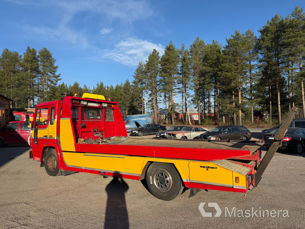 Flakbärgare Volvo FL 611 - Auto evakuators: foto 3 Flakbärgare Volvo FL 611 - Auto evakuators: foto 3