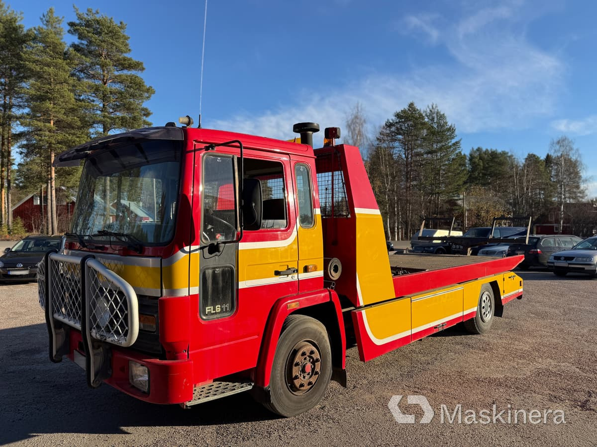 Flakbärgare Volvo FL 611 - Auto evakuators: foto 1 Flakbärgare Volvo FL 611 - Auto evakuators: foto 1