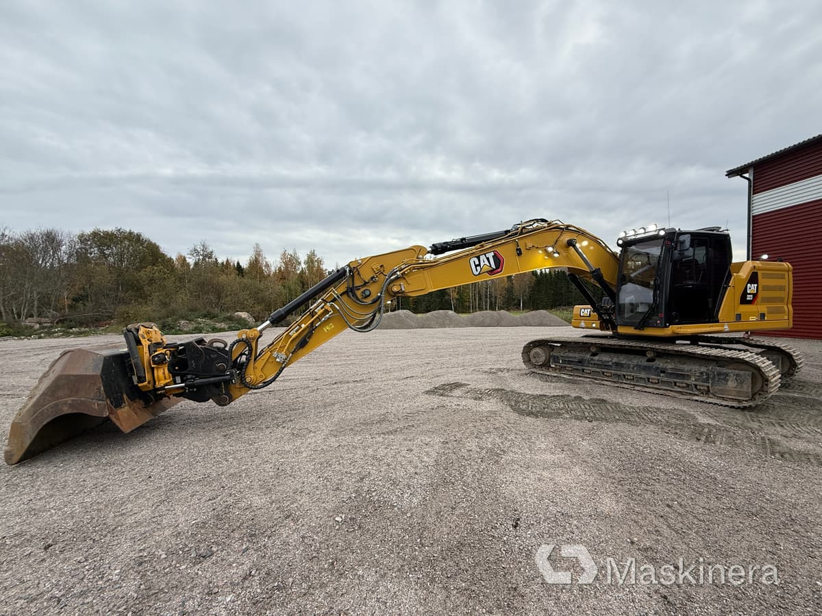 Grävmaskin CAT 323 Next Generation - Kāpurķēžu ekskavators: foto 1 Grävmaskin CAT 323 Next Generation - Kāpurķēžu ekskavators: foto 1