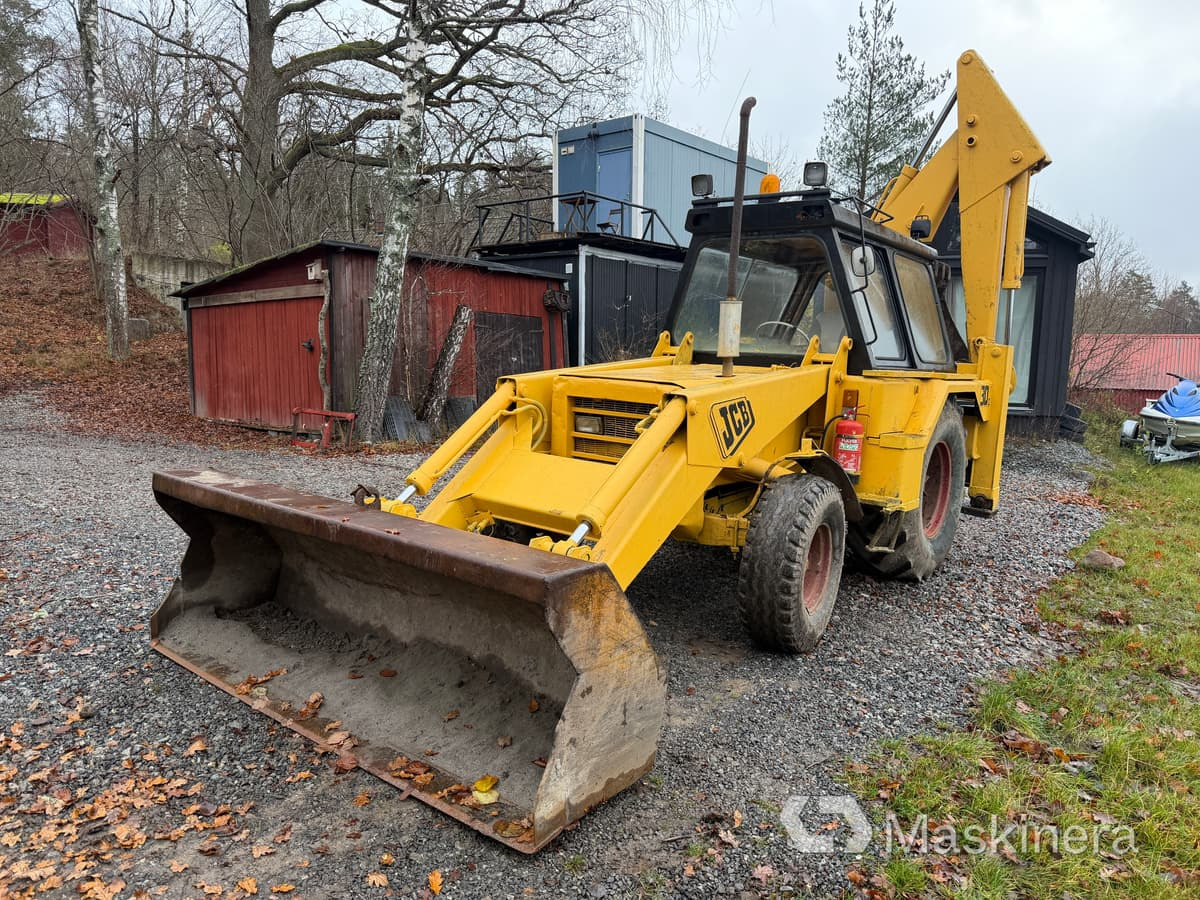Grävlastare JCB 3C/3D med tillbehör - Ekskavators-iekrāvējs: foto 2 Grävlastare JCB 3C/3D med tillbehör - Ekskavators-iekrāvējs: foto 2