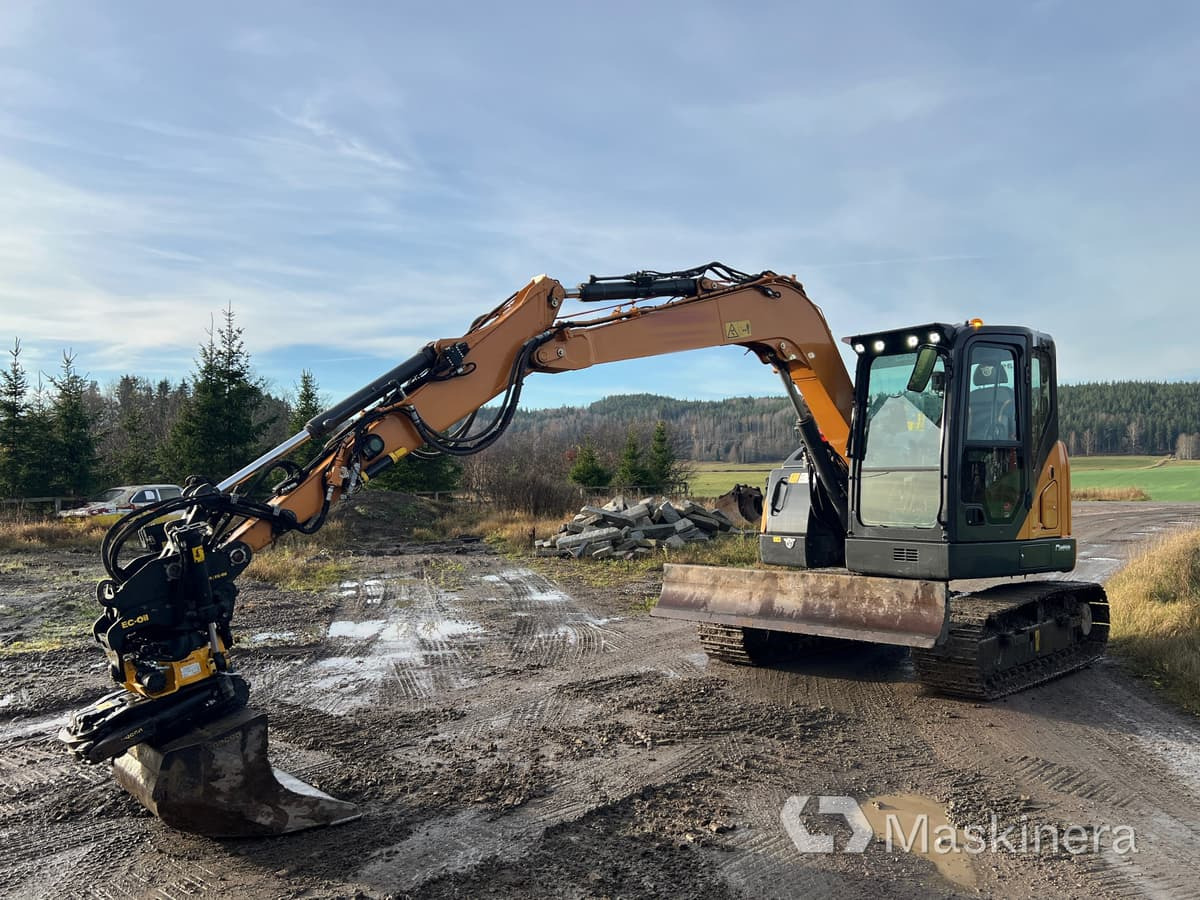 Grävmaskin Case CX 85 D SR - Kāpurķēžu ekskavators: foto 1 Grävmaskin Case CX 85 D SR - Kāpurķēžu ekskavators: foto 1