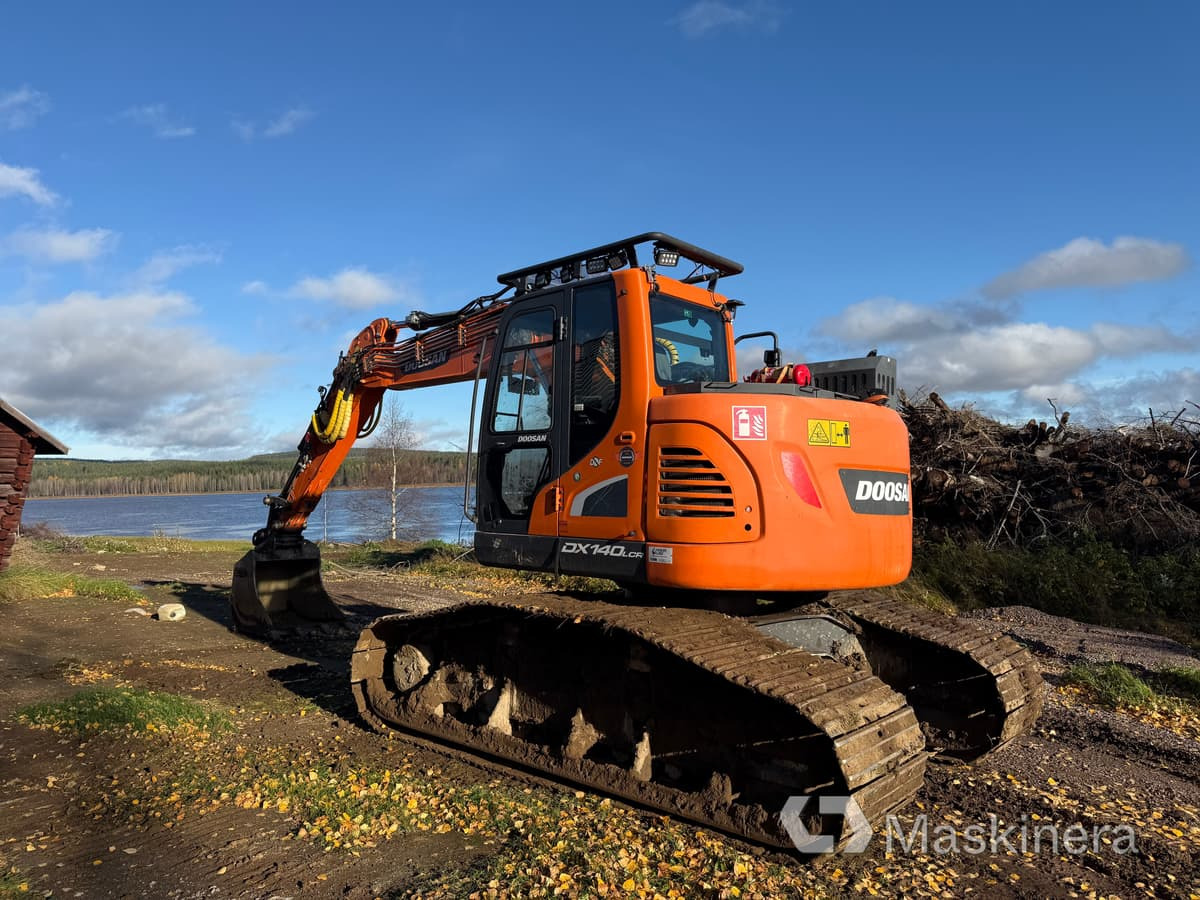 Grävmaskin Doosan DX140LCR-5 / Skördaraggregat 25RH - Kāpurķēžu ekskavators: foto 3 Grävmaskin Doosan DX140LCR-5 / Skördaraggregat 25RH - Kāpurķēžu ekskavators: foto 3