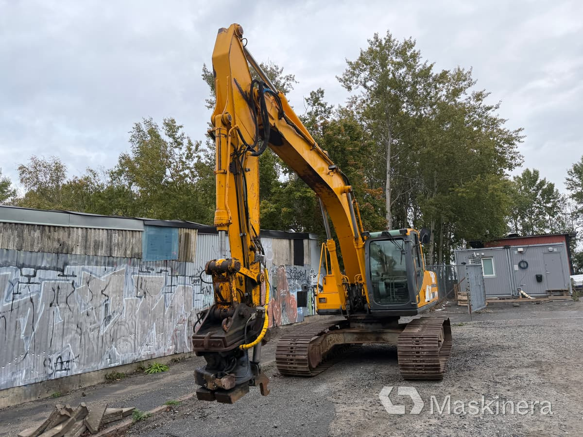 Grävmaskin JCB JS200 LC - Kāpurķēžu ekskavators: foto 2 Grävmaskin JCB JS200 LC - Kāpurķēžu ekskavators: foto 2