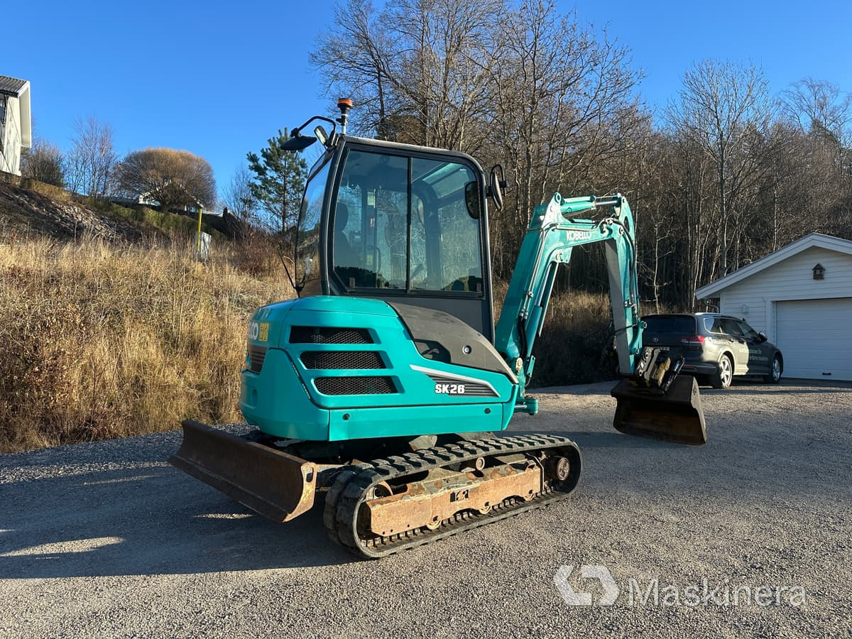 Grävmaskin Kobelco SK26 - Kāpurķēžu ekskavators: foto 5 Grävmaskin Kobelco SK26 - Kāpurķēžu ekskavators: foto 5