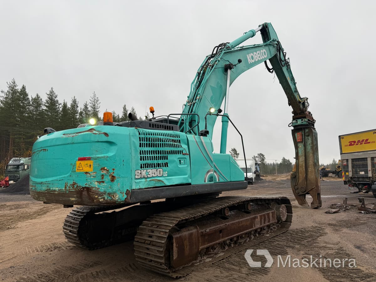Grävmaskin Kobelco SK350LC-10 med stålsax - Kāpurķēžu ekskavators: foto 5 Grävmaskin Kobelco SK350LC-10 med stålsax - Kāpurķēžu ekskavators: foto 5