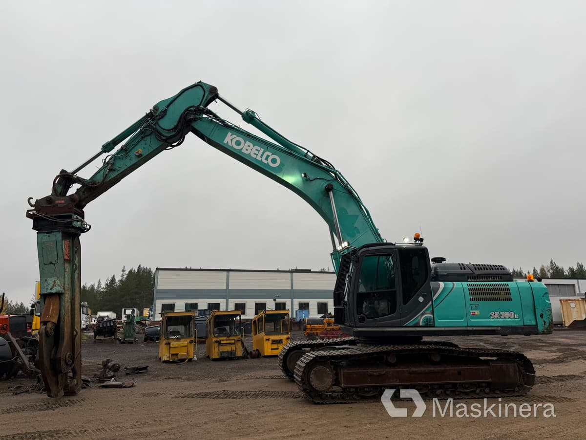 Grävmaskin Kobelco SK350LC-10 med stålsax - Kāpurķēžu ekskavators: foto 2 Grävmaskin Kobelco SK350LC-10 med stålsax - Kāpurķēžu ekskavators: foto 2