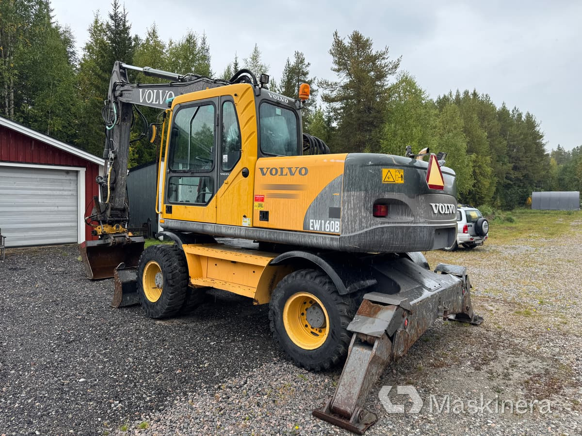 Hjulgrävare Volvo EW160B med tillbehör - Kāpurķēžu ekskavators: foto 3 Hjulgrävare Volvo EW160B med tillbehör - Kāpurķēžu ekskavators: foto 3