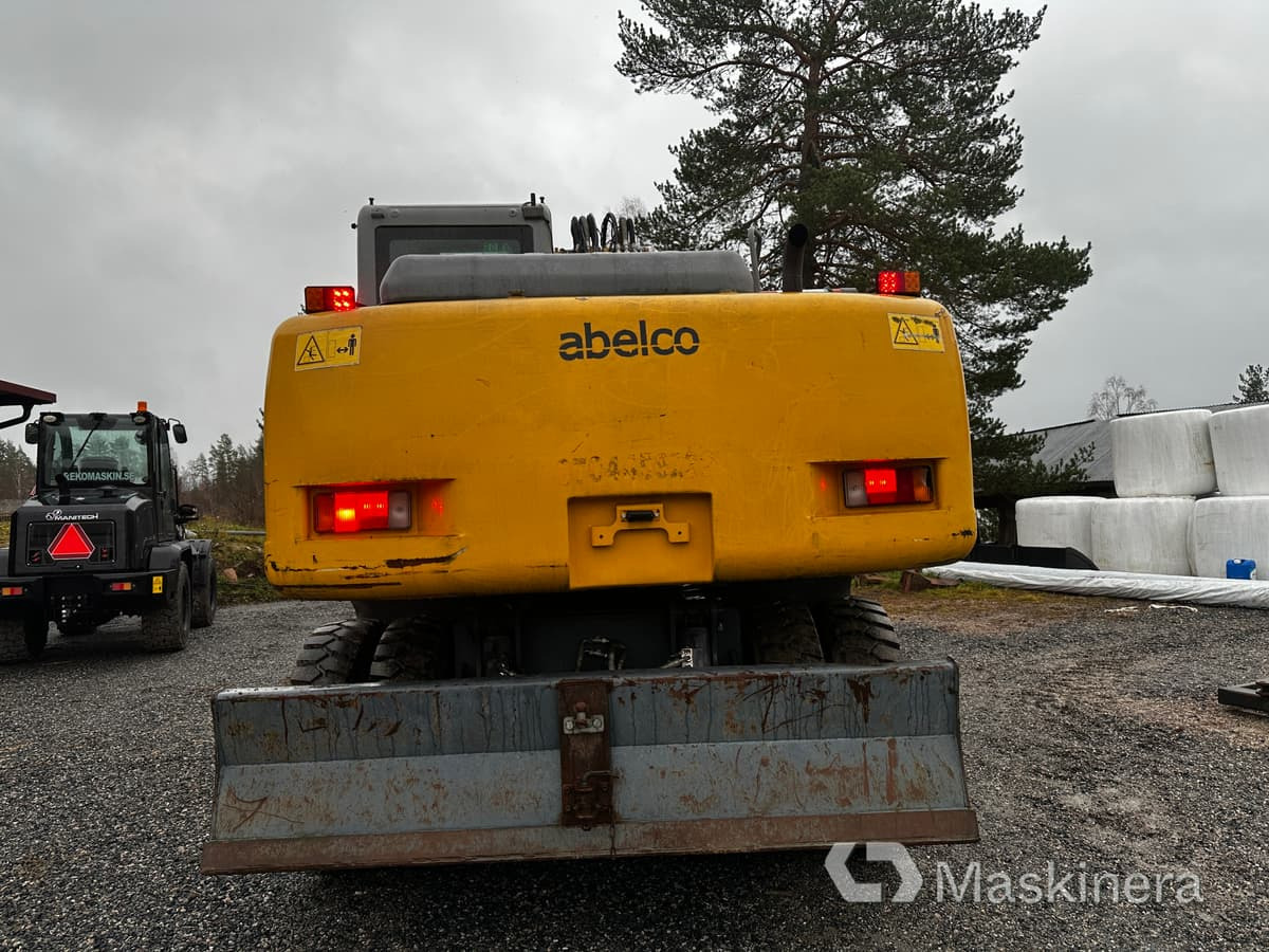 Hjulgrävare XCMG XE150W med flertal redskap - Kāpurķēžu ekskavators: foto 4 Hjulgrävare XCMG XE150W med flertal redskap - Kāpurķēžu ekskavators: foto 4