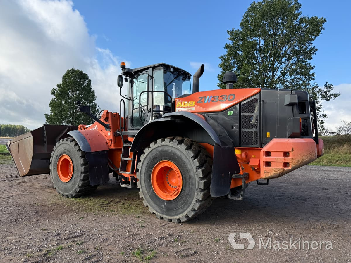 Hjullastare Hitachi ZW330-5B - Riteņu iekrāvējs: foto 3 Hjullastare Hitachi ZW330-5B - Riteņu iekrāvējs: foto 3