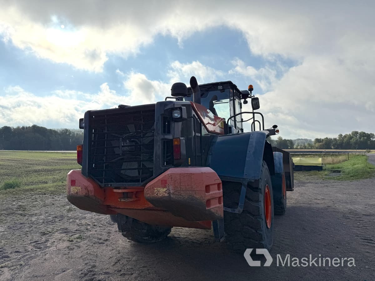 Hjullastare Hitachi ZW330-5B - Riteņu iekrāvējs: foto 5 Hjullastare Hitachi ZW330-5B - Riteņu iekrāvējs: foto 5