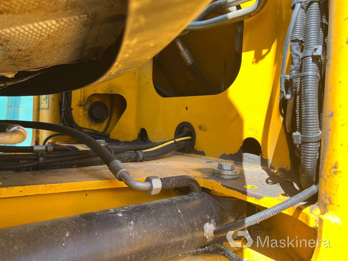 Riteņu iekrāvējs Hjullastare JCB 435S (Reparationsobjekt): foto 44