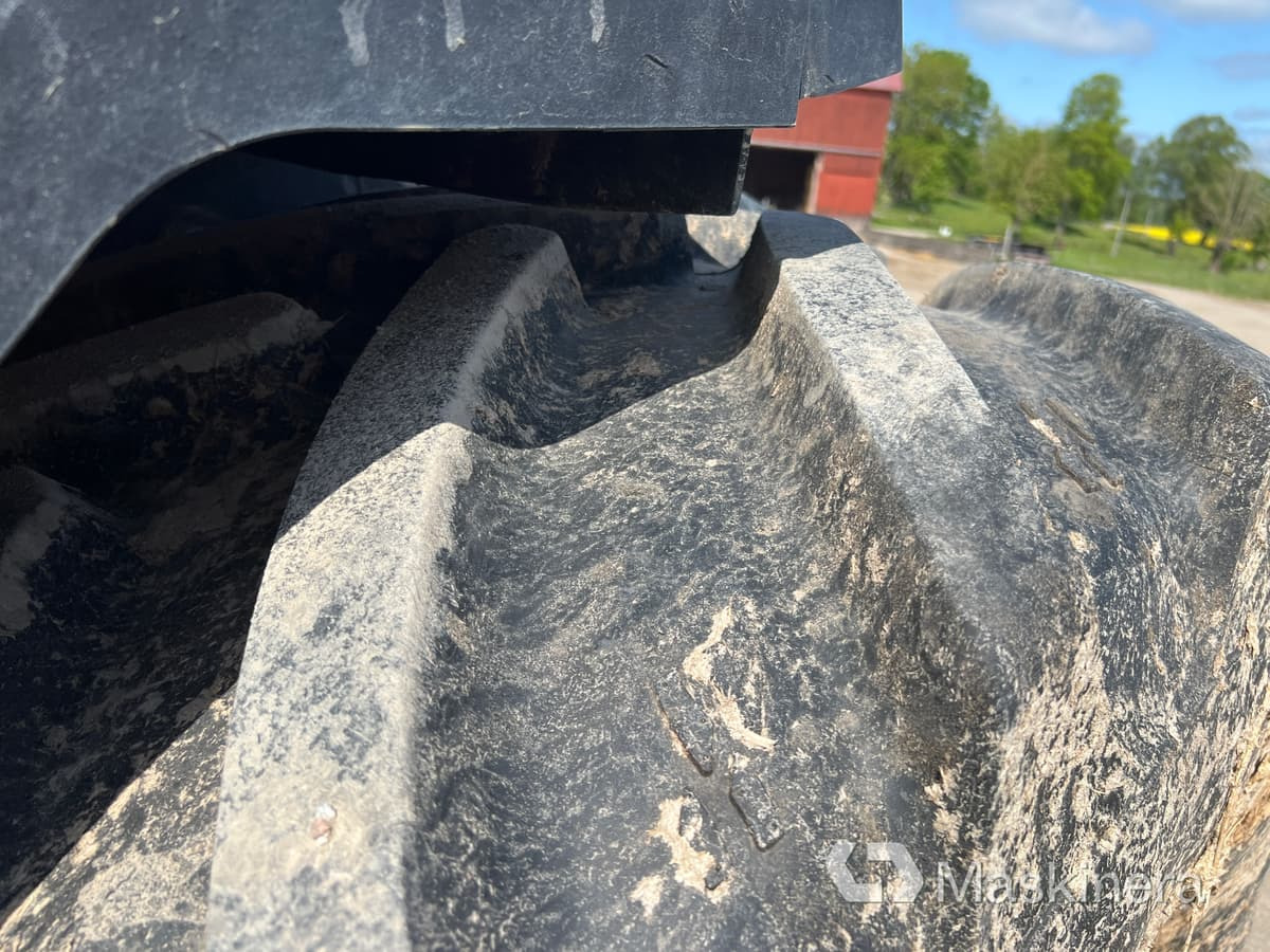 Riteņu iekrāvējs Hjullastare JCB 435S (Reparationsobjekt): foto 18
