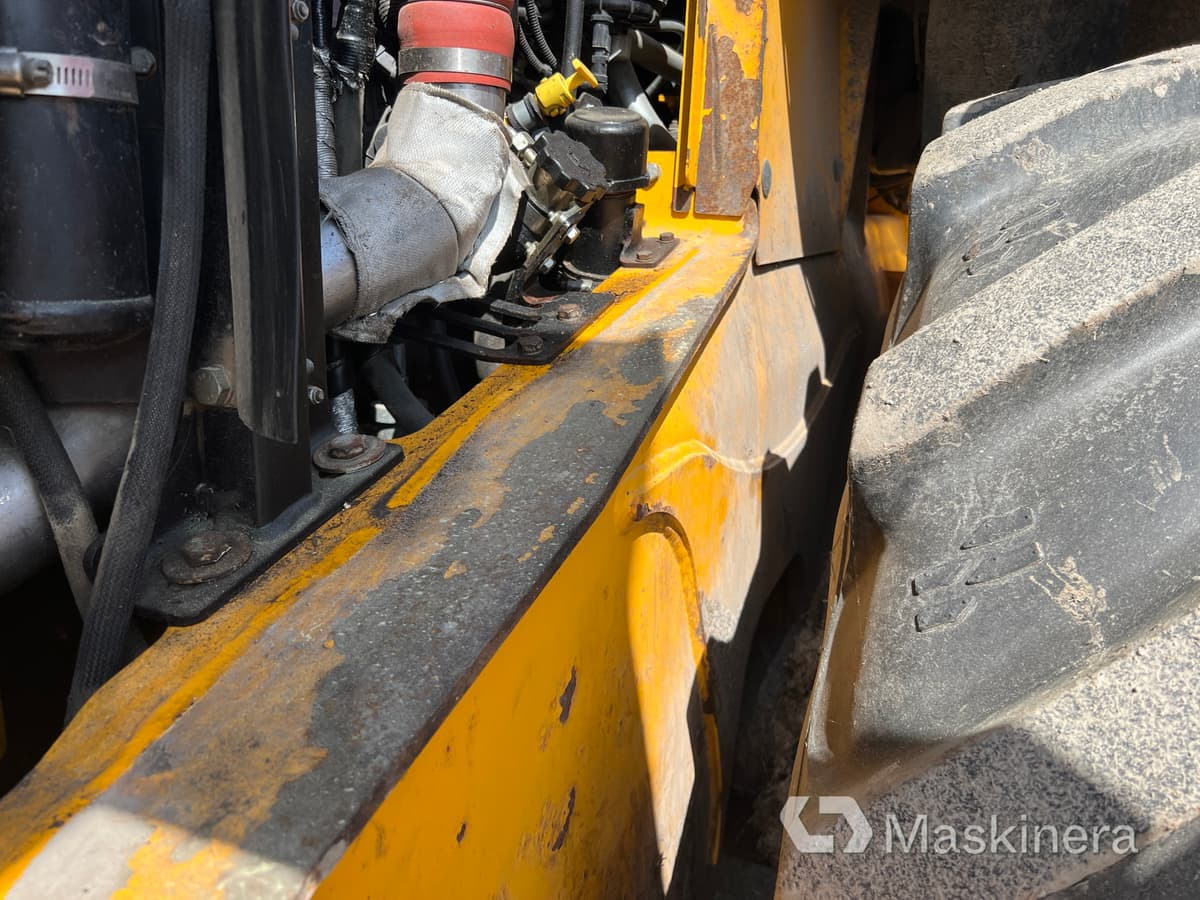 Riteņu iekrāvējs Hjullastare JCB 435S (Reparationsobjekt): foto 39