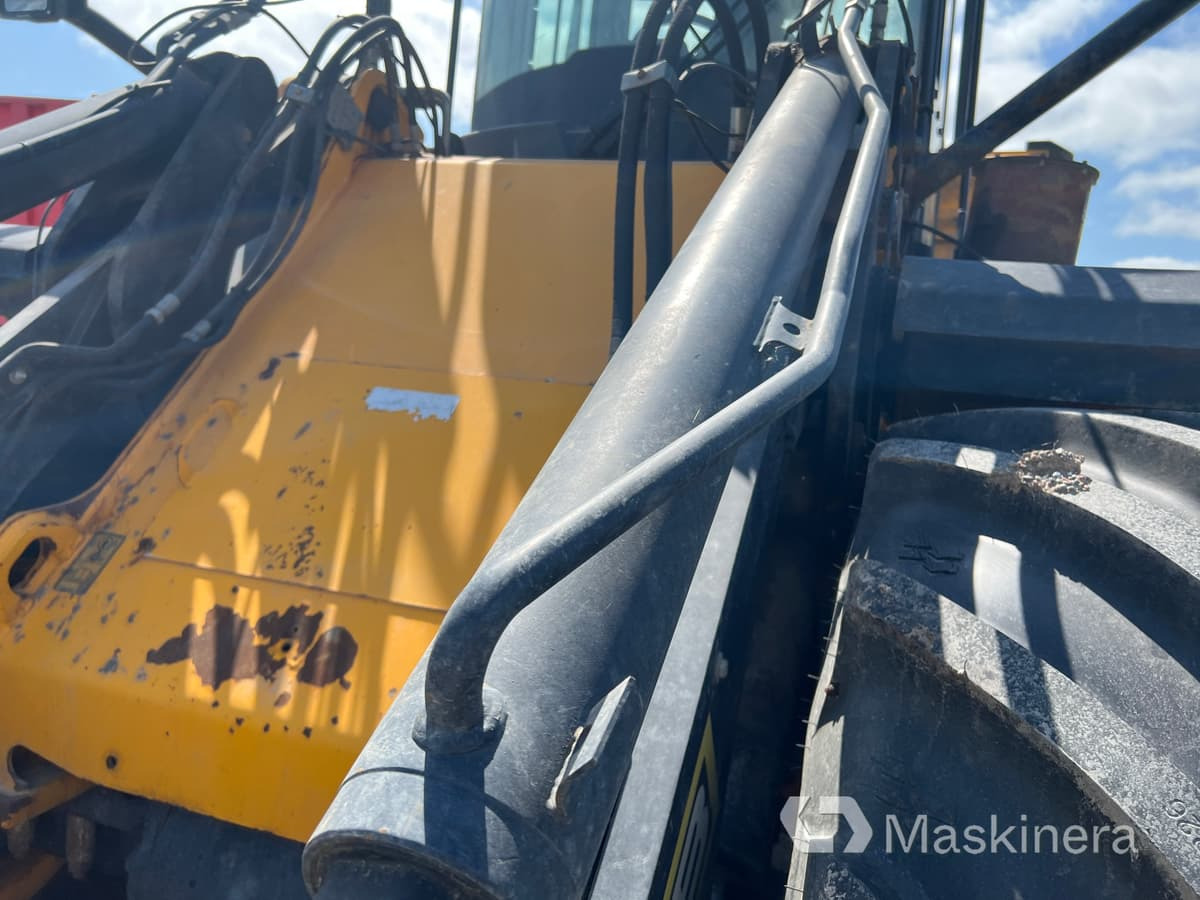 Riteņu iekrāvējs Hjullastare JCB 435S (Reparationsobjekt): foto 24