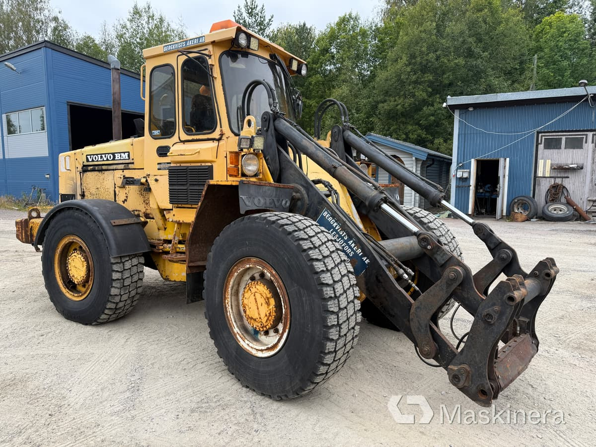 Hjullastare Volvo BM L70 - Riteņu iekrāvējs: foto 1 Hjullastare Volvo BM L70 - Riteņu iekrāvējs: foto 1