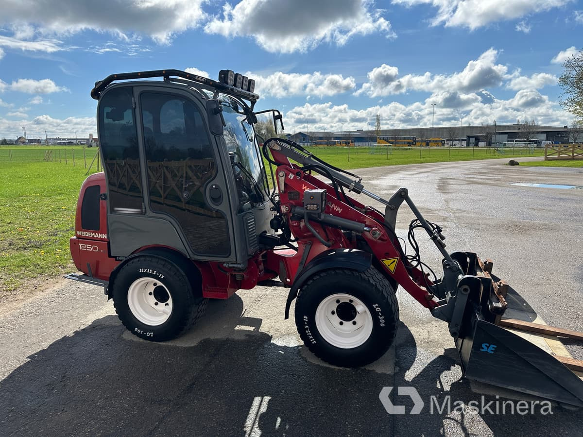 Hjullastare Weidemann 1250 CX35 - Riteņu iekrāvējs: foto 4 Hjullastare Weidemann 1250 CX35 - Riteņu iekrāvējs: foto 4