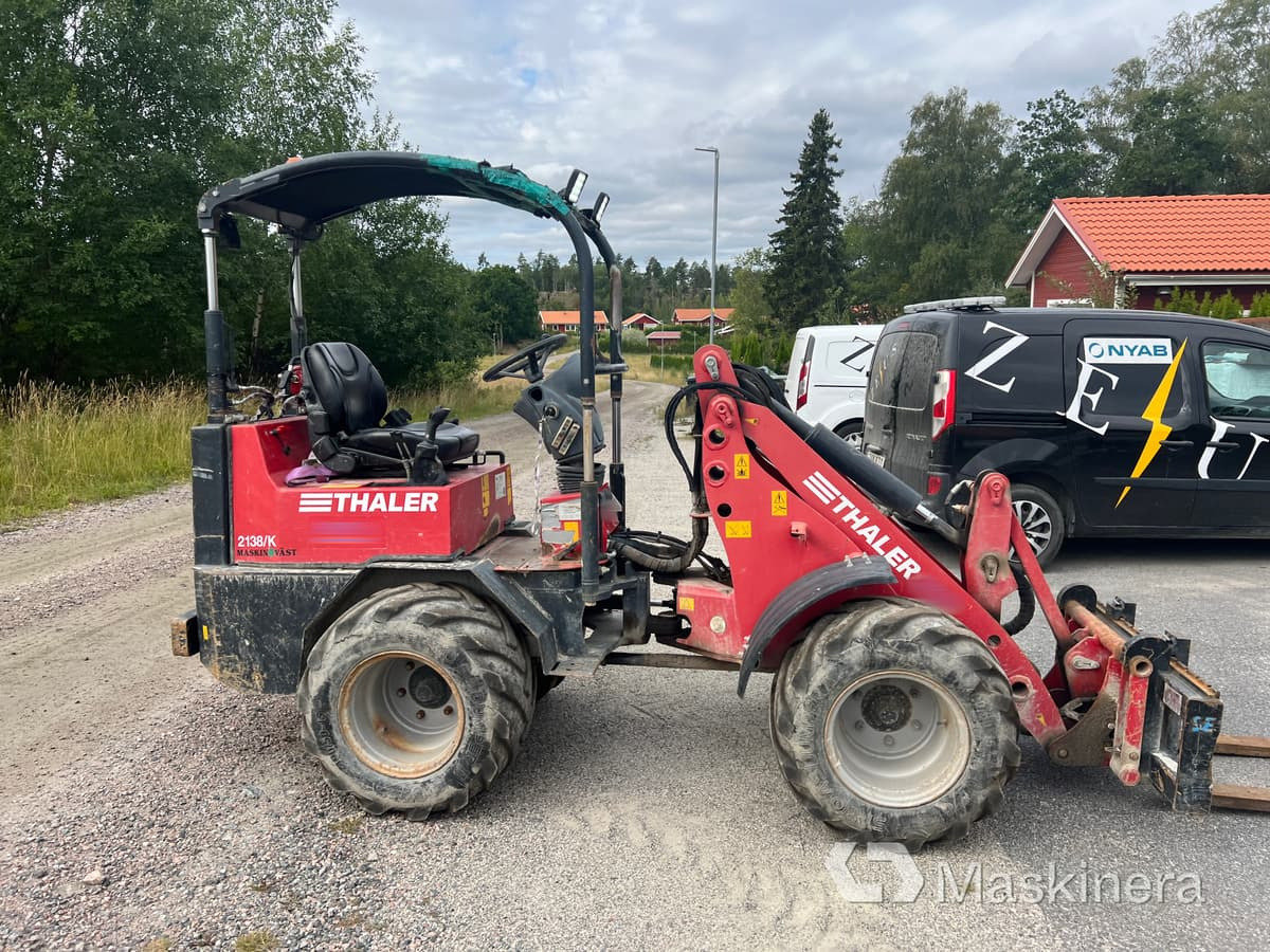 Kompaktlastare Thaler 2138/k - Mini iekrāvējs: foto 4 Kompaktlastare Thaler 2138/k - Mini iekrāvējs: foto 4