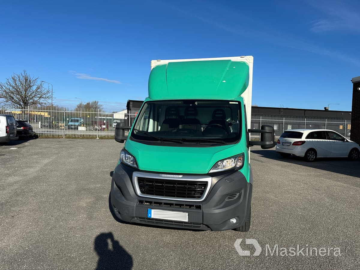 Lastbil Peugeot Boxer 2017 - Furgons ar slēgtā virsbūve: foto 2 Lastbil Peugeot Boxer 2017 - Furgons ar slēgtā virsbūve: foto 2