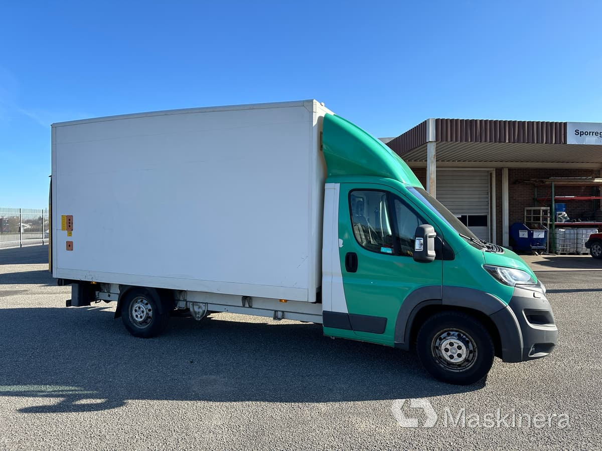 Lastbil Peugeot Boxer 2017 - Furgons ar slēgtā virsbūve: foto 4 Lastbil Peugeot Boxer 2017 - Furgons ar slēgtā virsbūve: foto 4