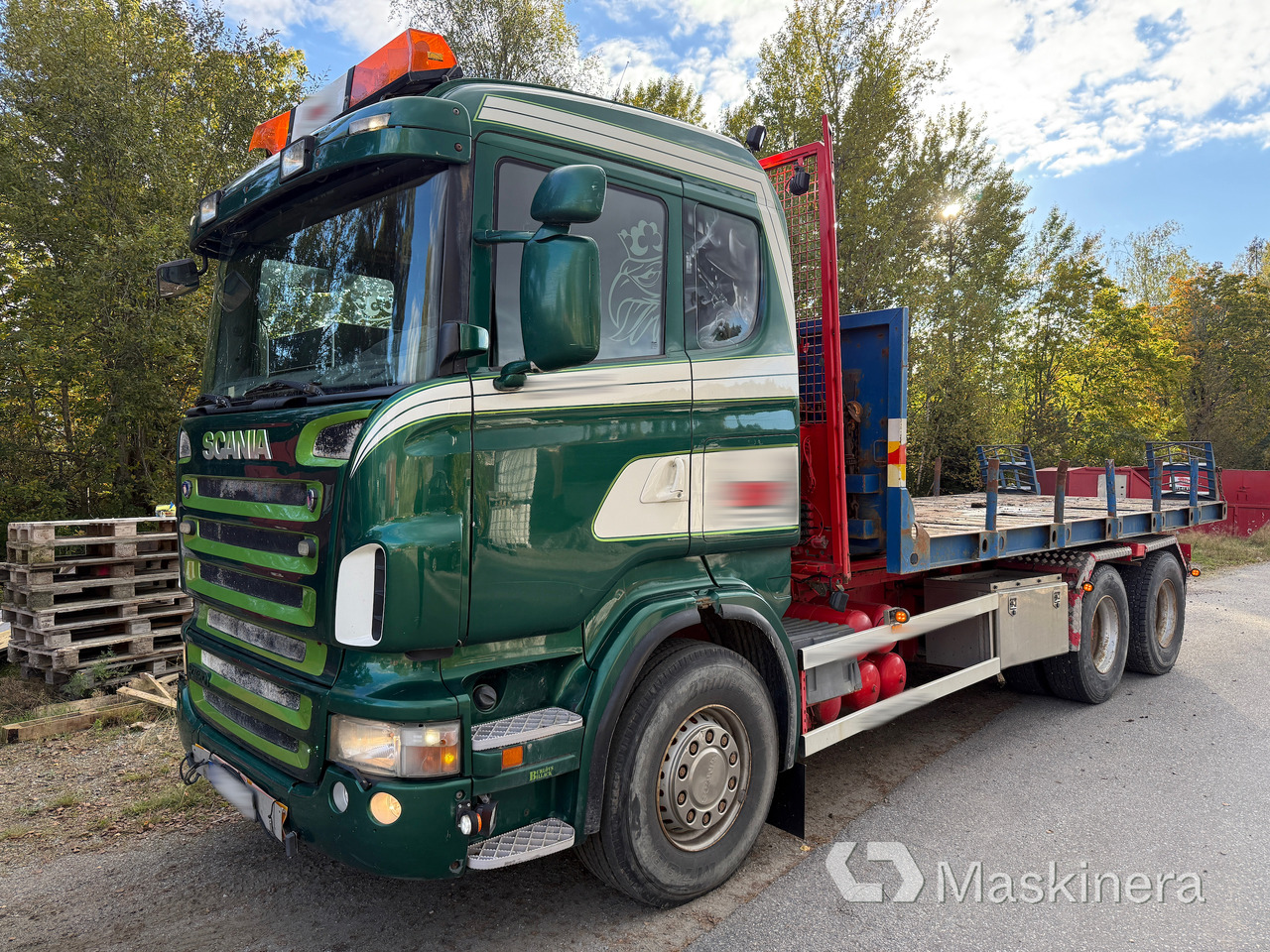 Lastväxlare Scania R420 6X4 Tridem med maskinflak och grusflak - Pacēlājs ar āķi: foto 1 Lastväxlare Scania R420 6X4 Tridem med maskinflak och grusflak - Pacēlājs ar āķi: foto 1