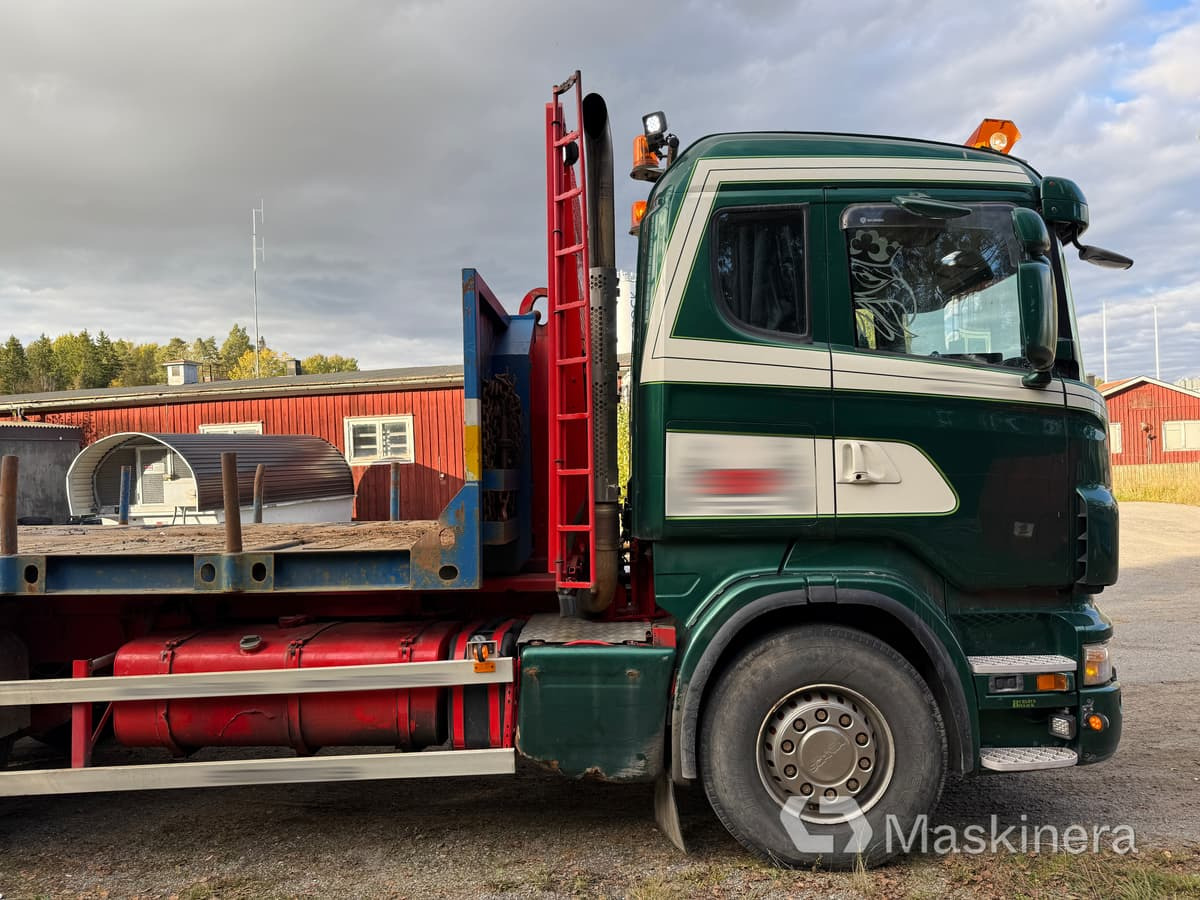 Lastväxlare Scania R420 6X4 Tridem med maskinflak och grusflak - Pacēlājs ar āķi: foto 4 Lastväxlare Scania R420 6X4 Tridem med maskinflak och grusflak - Pacēlājs ar āķi: foto 4