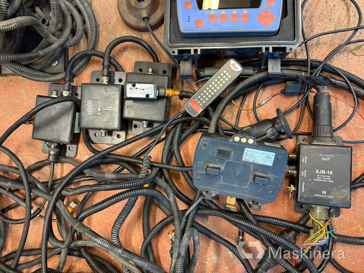 Maskinstyrning Leica Scanlaser XC14 - Sensors - Celtniecības tehnika: foto 3 Maskinstyrning Leica Scanlaser XC14 - Sensors - Celtniecības tehnika: foto 3