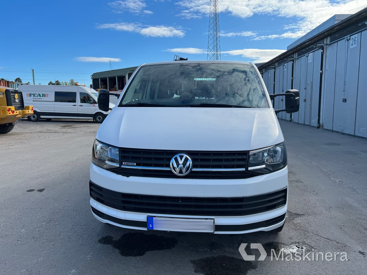 Pickup Volkswagen TRP P-U EH 4M med kran - Mazs furgons: foto 2 Pickup Volkswagen TRP P-U EH 4M med kran - Mazs furgons: foto 2