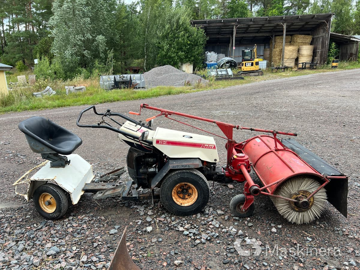 Redskapsbärare Belos 284 med redskap - Ielu tīrīšanas mašīna: foto 4 Redskapsbärare Belos 284 med redskap - Ielu tīrīšanas mašīna: foto 4