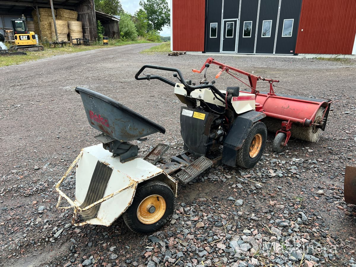 Redskapsbärare Belos 284 med redskap - Ielu tīrīšanas mašīna: foto 5 Redskapsbärare Belos 284 med redskap - Ielu tīrīšanas mašīna: foto 5