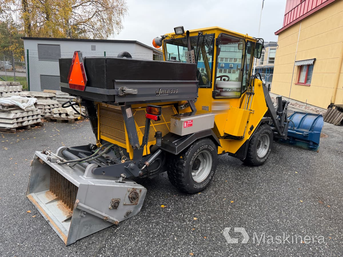 Redskapsbärare Wille 345 med snöutrustning - Sniega novākšanas tehnika: foto 5 Redskapsbärare Wille 345 med snöutrustning - Sniega novākšanas tehnika: foto 5