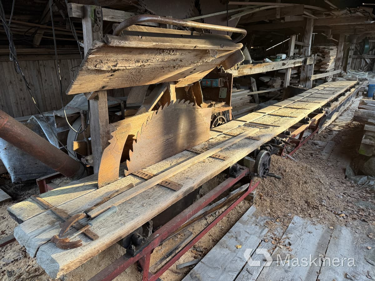 Sågverk med spånsug, el eller traktordrivet - Kokapstrādes iekārta: foto 1 Sågverk med spånsug, el eller traktordrivet - Kokapstrādes iekārta: foto 1