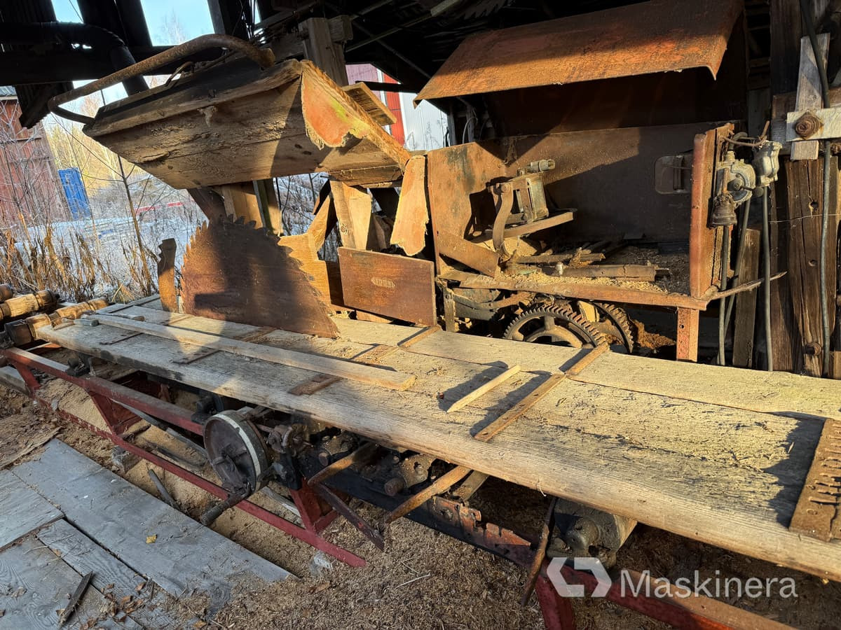 Sågverk med spånsug, el eller traktordrivet - Kokapstrādes iekārta: foto 3 Sågverk med spånsug, el eller traktordrivet - Kokapstrādes iekārta: foto 3