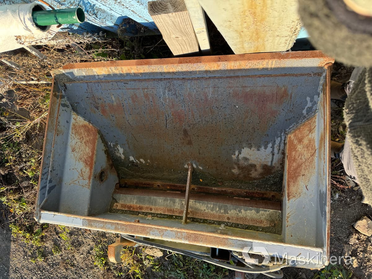 Sandspridarskopa Snowstar HK400 Trima / Lilla kramerfästet - Sāls un smilts kaisītājs: foto 4 Sandspridarskopa Snowstar HK400 Trima / Lilla kramerfästet - Sāls un smilts kaisītājs: foto 4