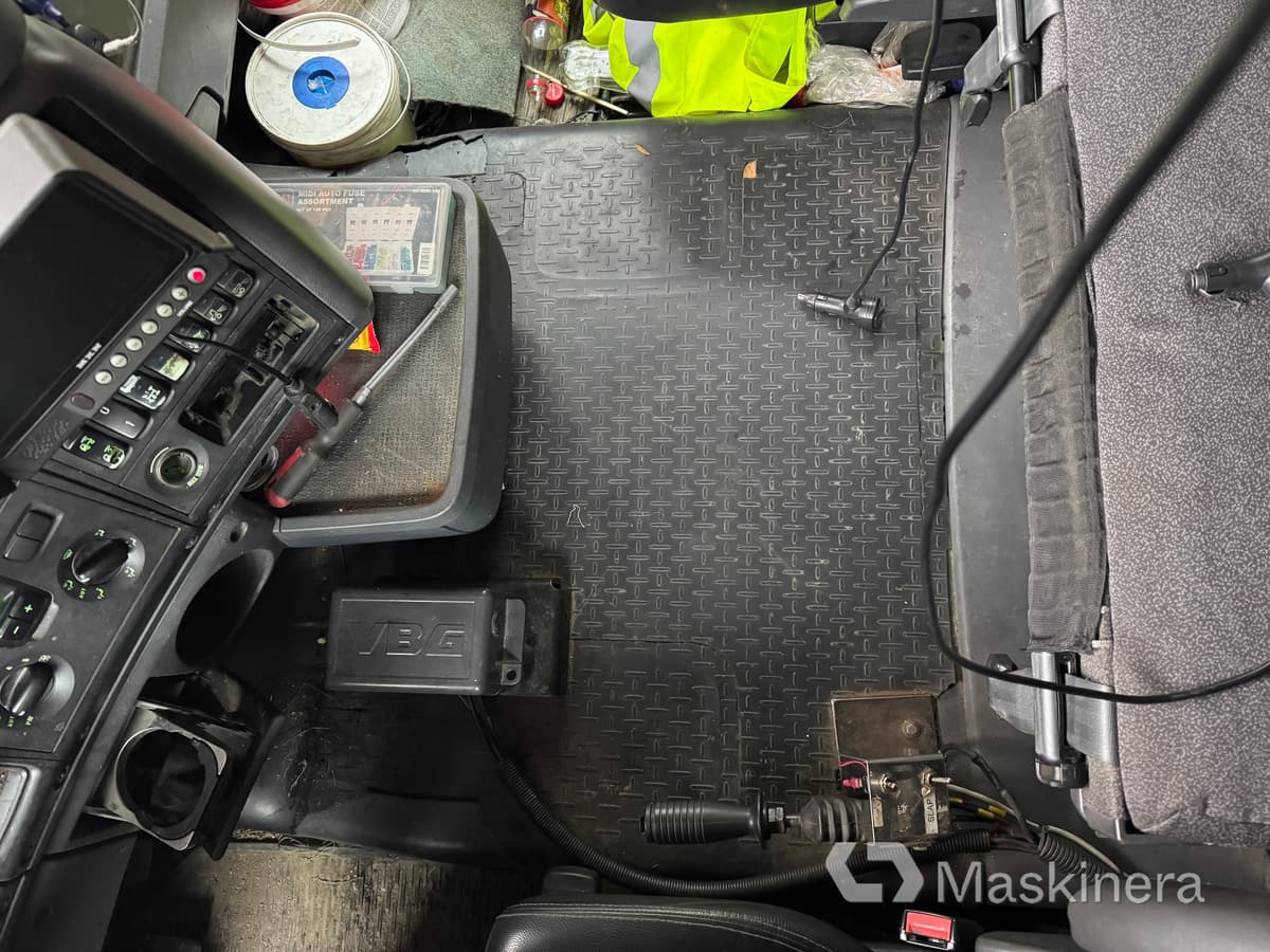 Kravas automašīna pašizgāzējs Scania R500LB8X4*4HHA Kassett bil Scania R500 tridem med vagn: foto 25