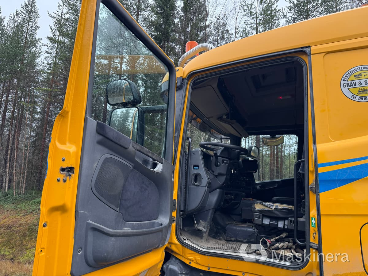 Kravas automašīna pašizgāzējs Scania R500LB8X4*4HHA Kassett bil Scania R500 tridem med vagn: foto 9