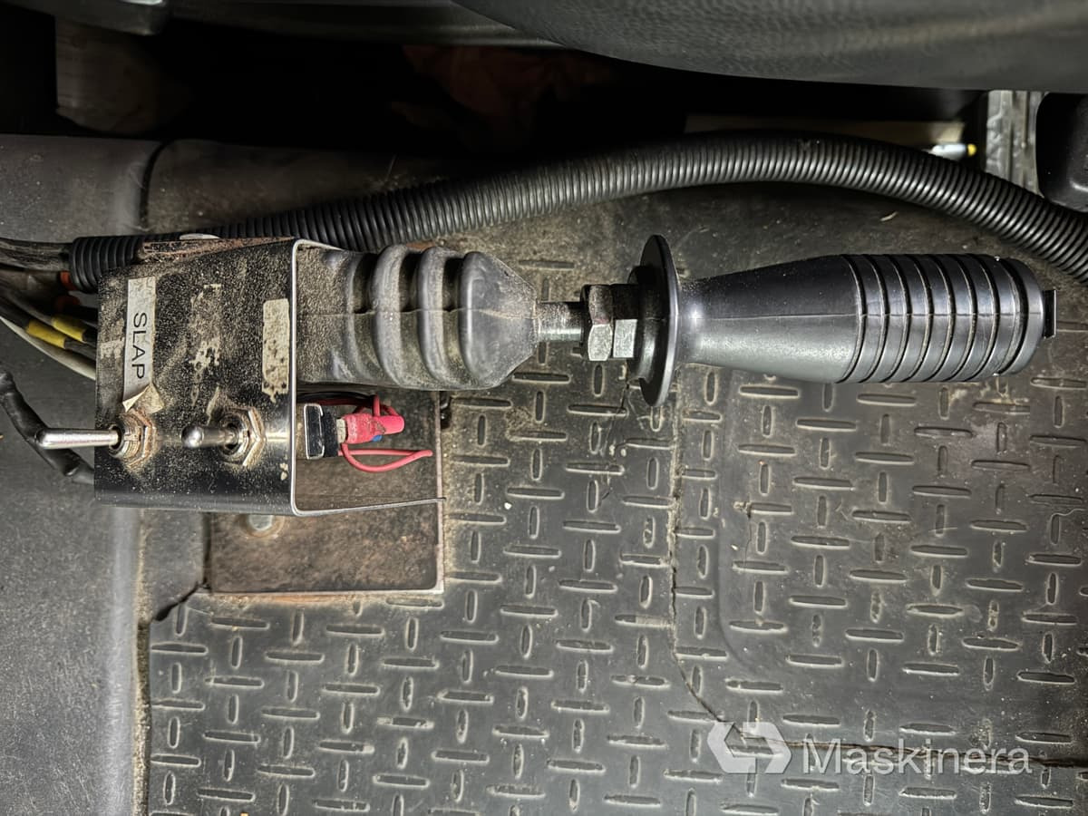 Kravas automašīna pašizgāzējs Scania R500LB8X4*4HHA Kassett bil Scania R500 tridem med vagn: foto 27