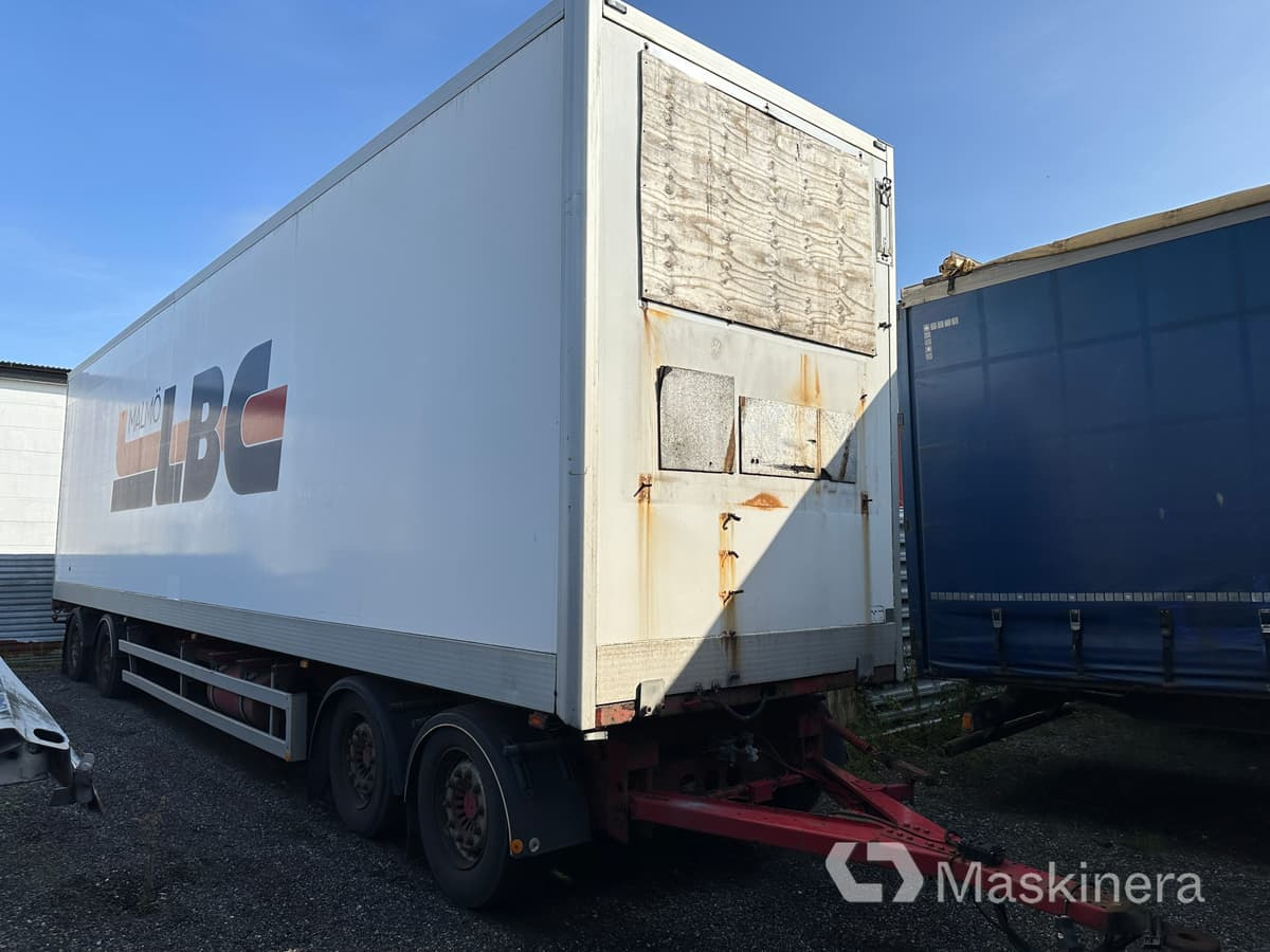 Skåpsläp Närko D4HB13N62 - Piekabe slēgtā virsbūve: foto 2 Skåpsläp Närko D4HB13N62 - Piekabe slēgtā virsbūve: foto 2