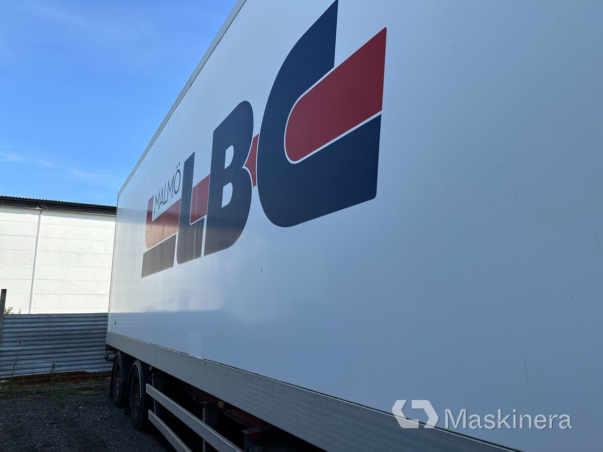 Skåpsläp Närko D4HB13N62 - Piekabe slēgtā virsbūve: foto 5 Skåpsläp Närko D4HB13N62 - Piekabe slēgtā virsbūve: foto 5