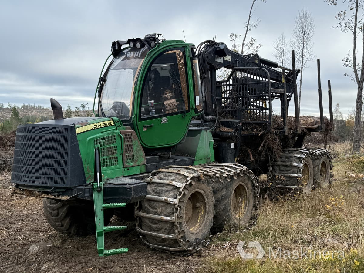 Skotare John Deere 1210E - Forvarders: foto 1 Skotare John Deere 1210E - Forvarders: foto 1