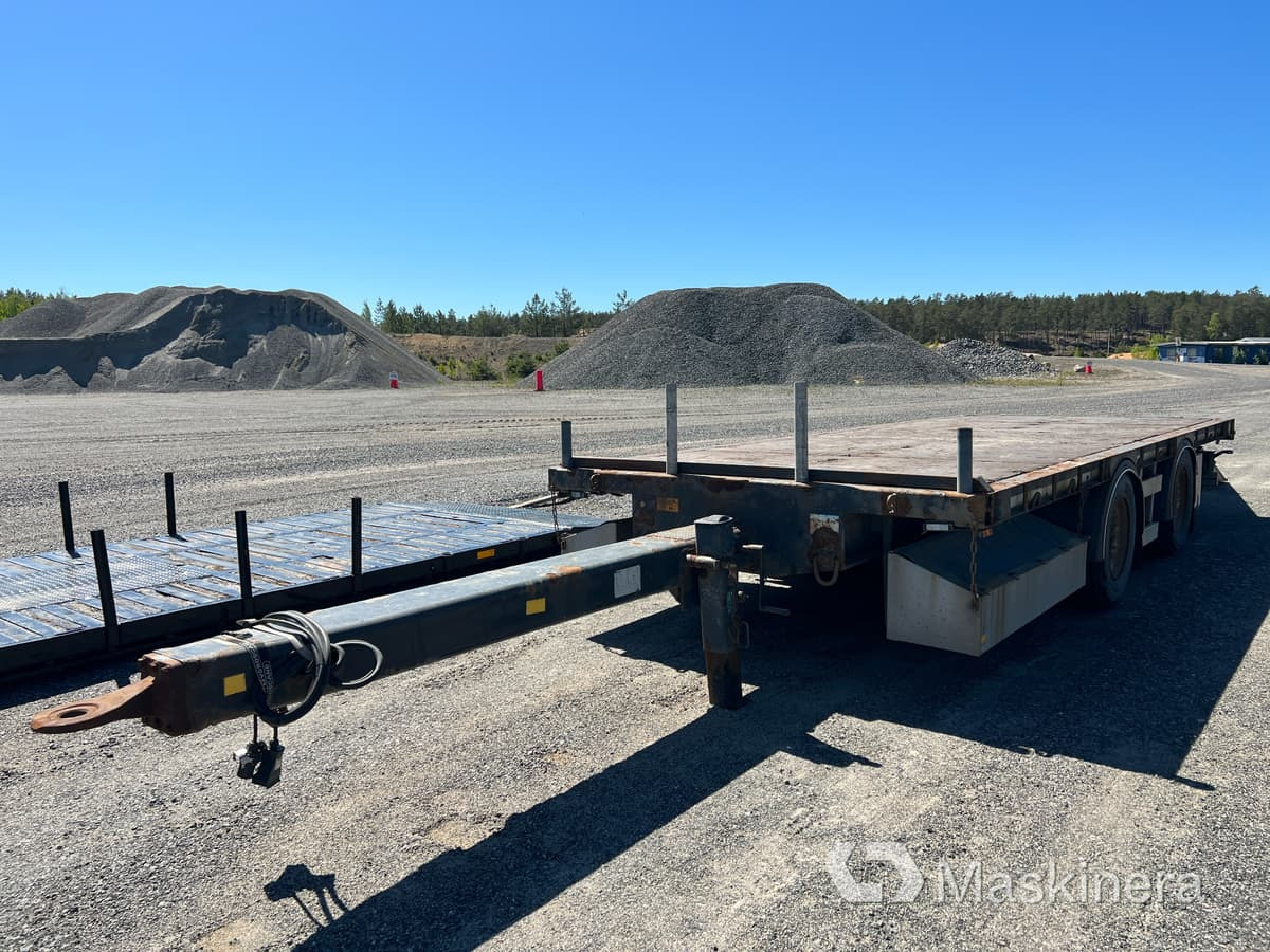 Släp Närko C2YP53G11 med ramper - Piekabe zema profila platforma: foto 1 Släp Närko C2YP53G11 med ramper - Piekabe zema profila platforma: foto 1